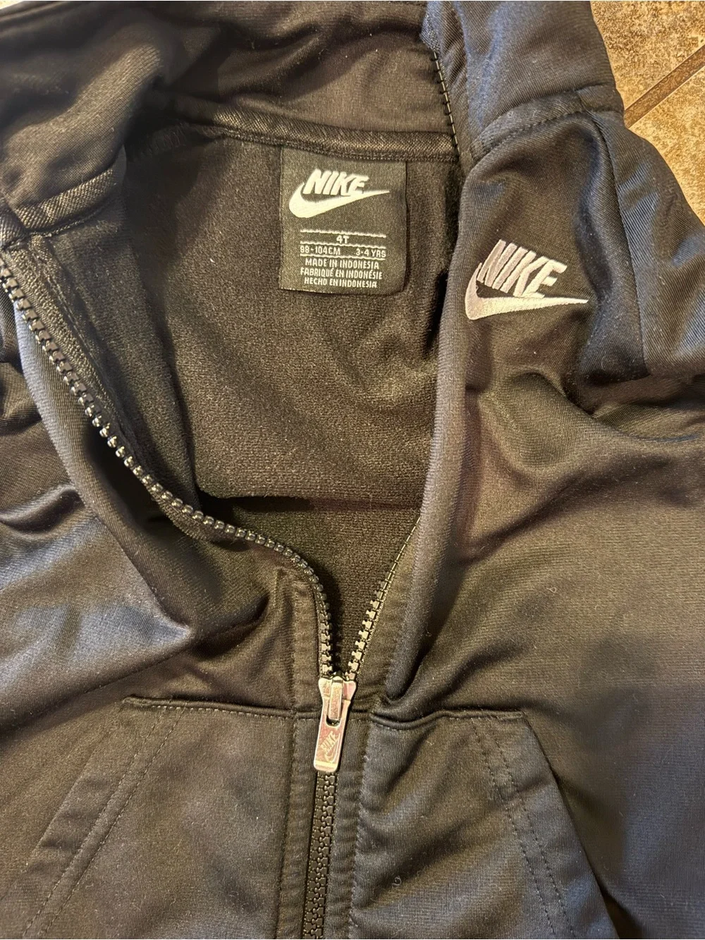 Nike kids track